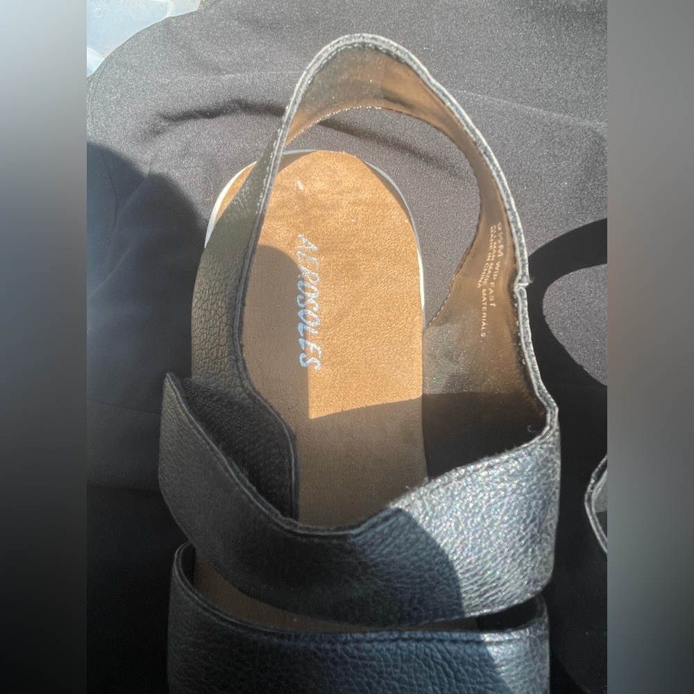 Sandals - Picture 2 of 4